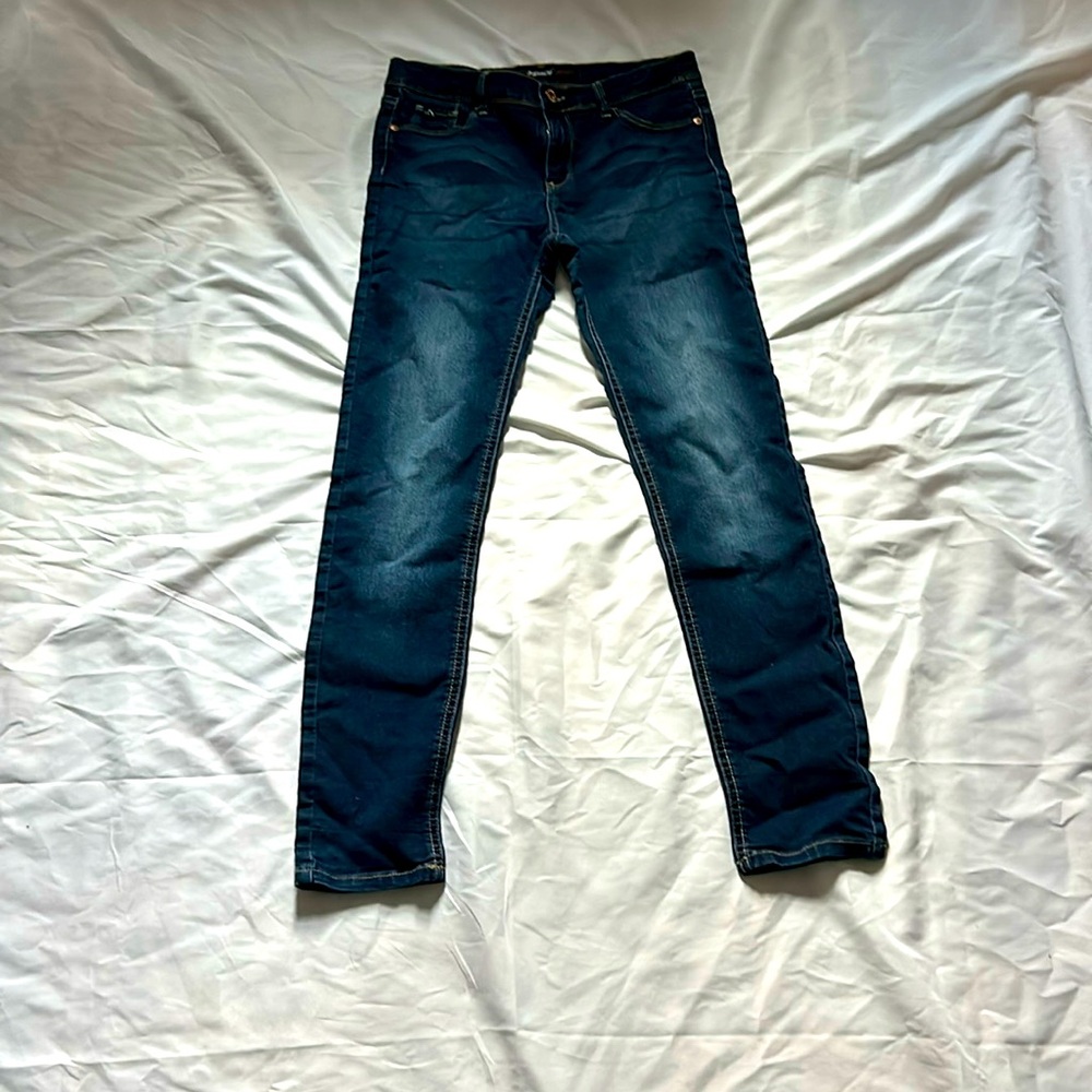Jordache skinny jeans in good condition. Girls size 16.